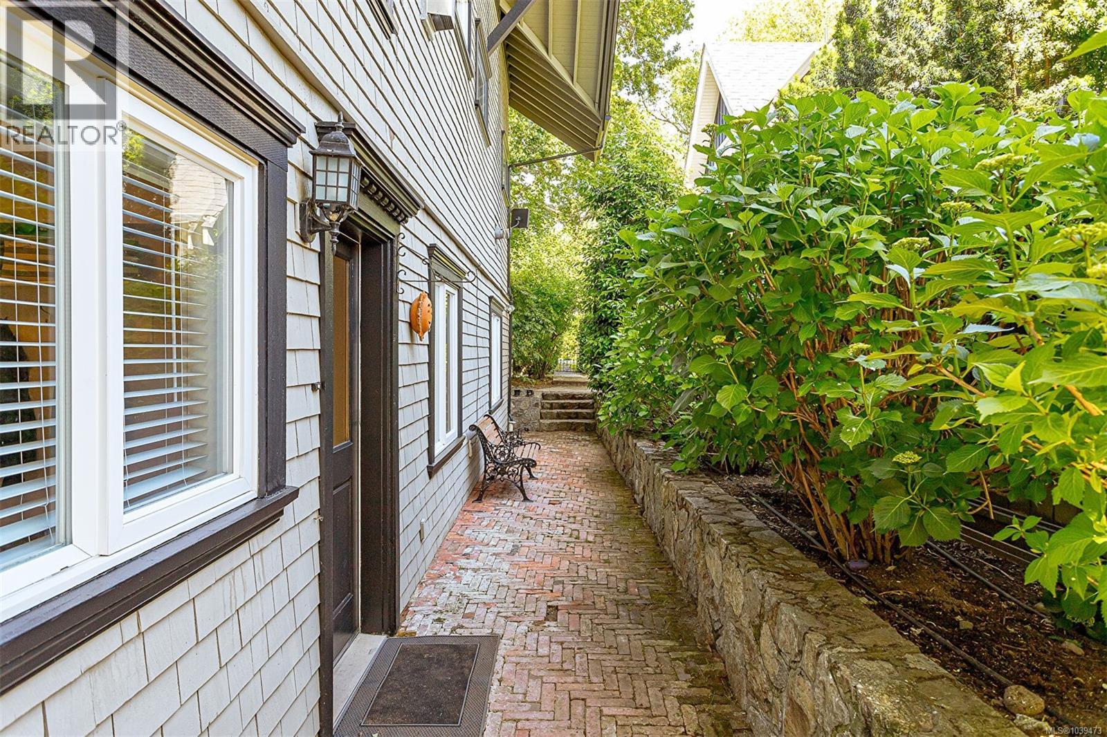 875 Richmond Rd, Victoria, British Columbia  V8S 3Z2 - Photo 56 - 1039473