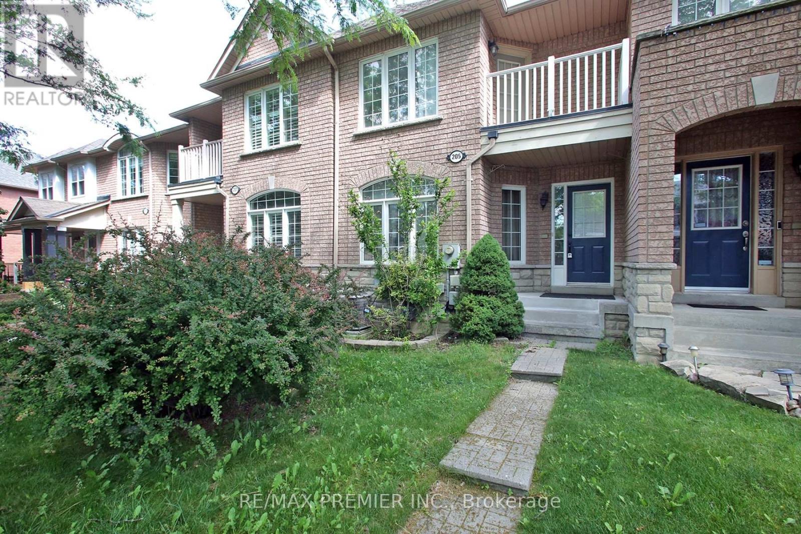 205 Equator Crescent, Vaughan, Ontario  L6A 2Y2 - Photo 2 - N13453128