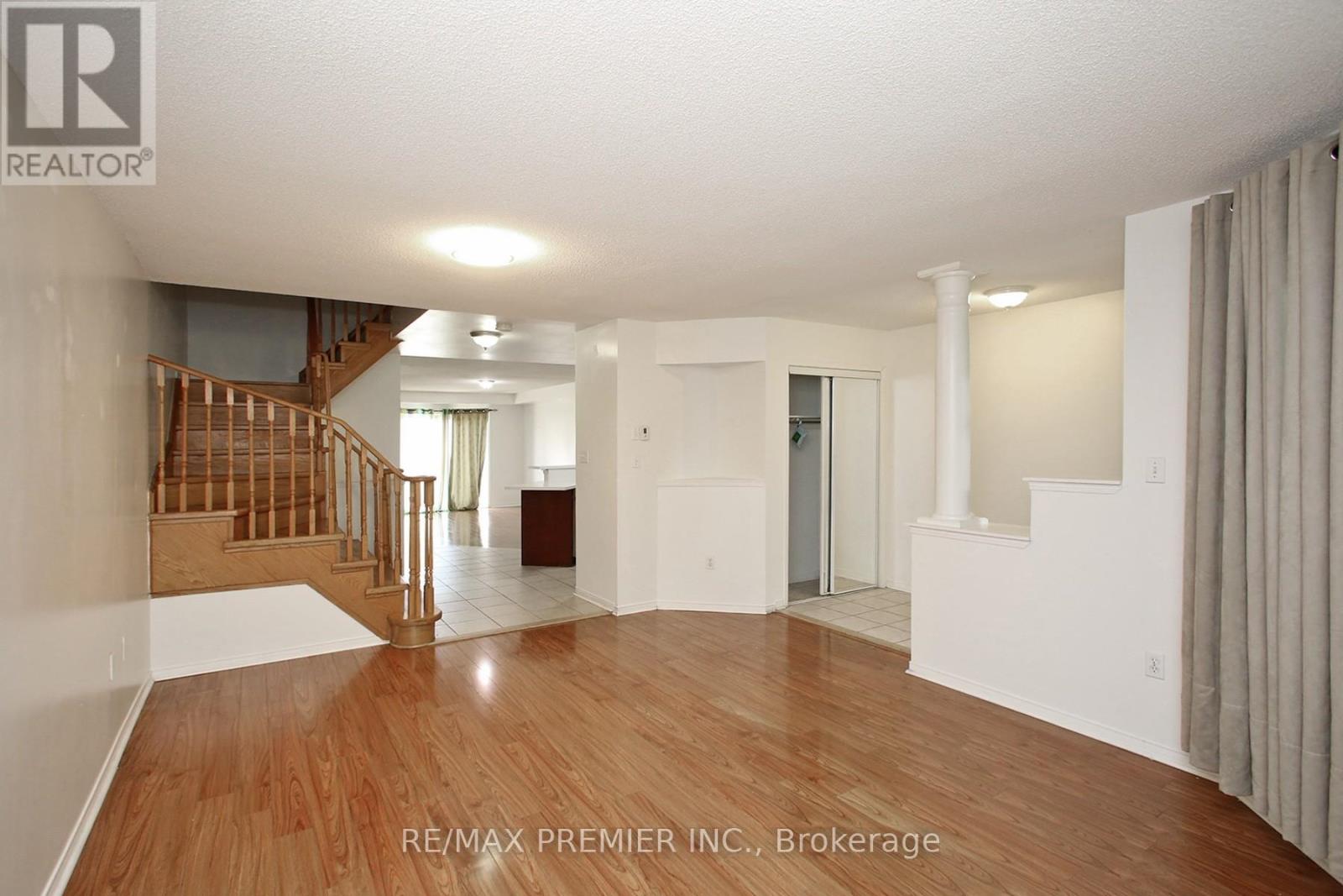205 Equator Crescent, Vaughan, Ontario  L6A 2Y2 - Photo 3 - N13453128