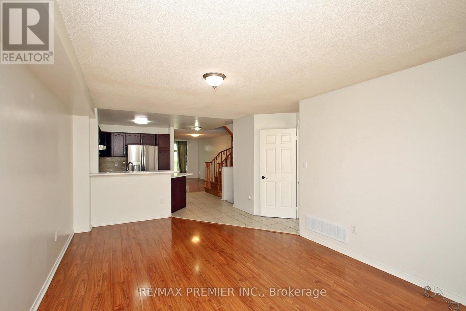 205 Equator Crescent, Vaughan, Ontario  L6A 2Y2 - Photo 6 - N13453128