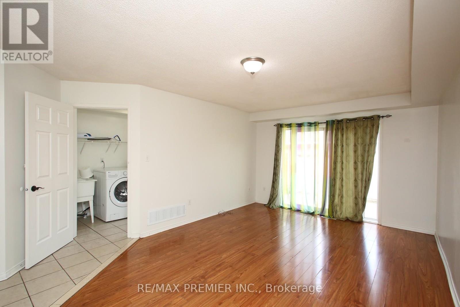 205 Equator Crescent, Vaughan, Ontario  L6A 2Y2 - Photo 7 - N13453128