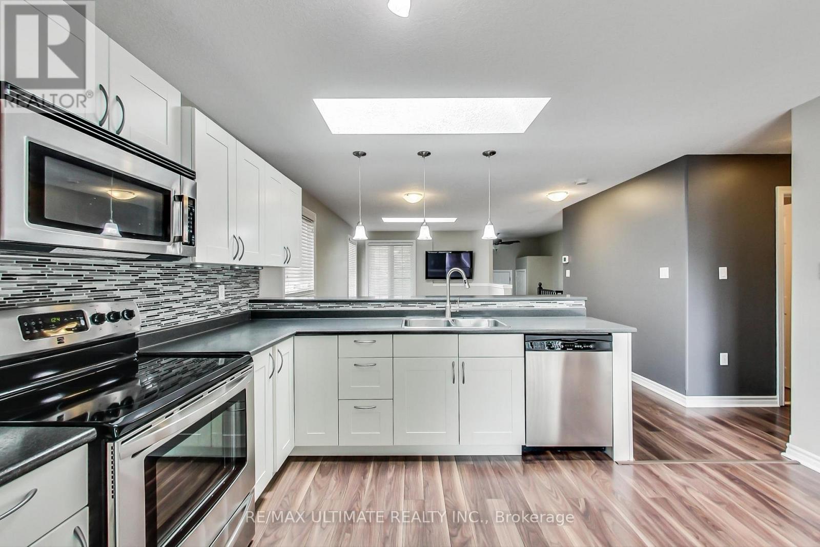 Main - 209 Dunsmore Lane, Barrie (Georgian Drive), Ontario  L4M 6Z8 - Photo 11 - S13453186