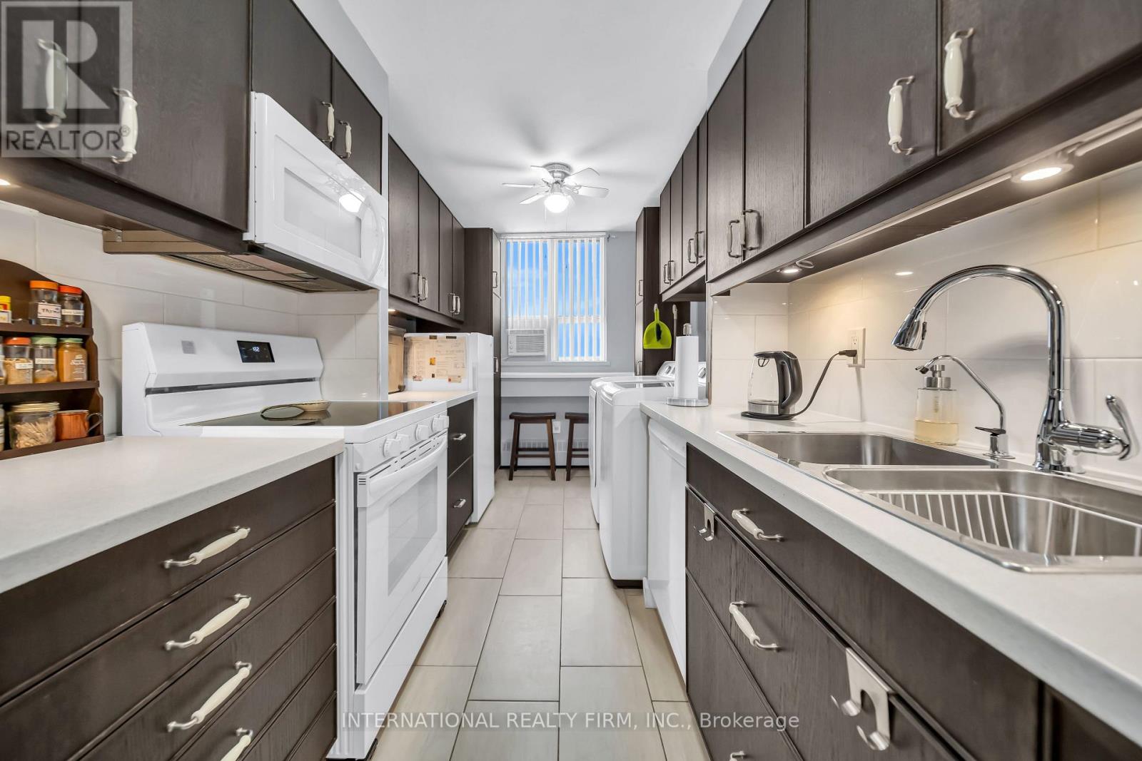 801 - 1615 Bloor St Street, Mississauga, Ontario L4X 1S2 - Photo 13 - W13453144