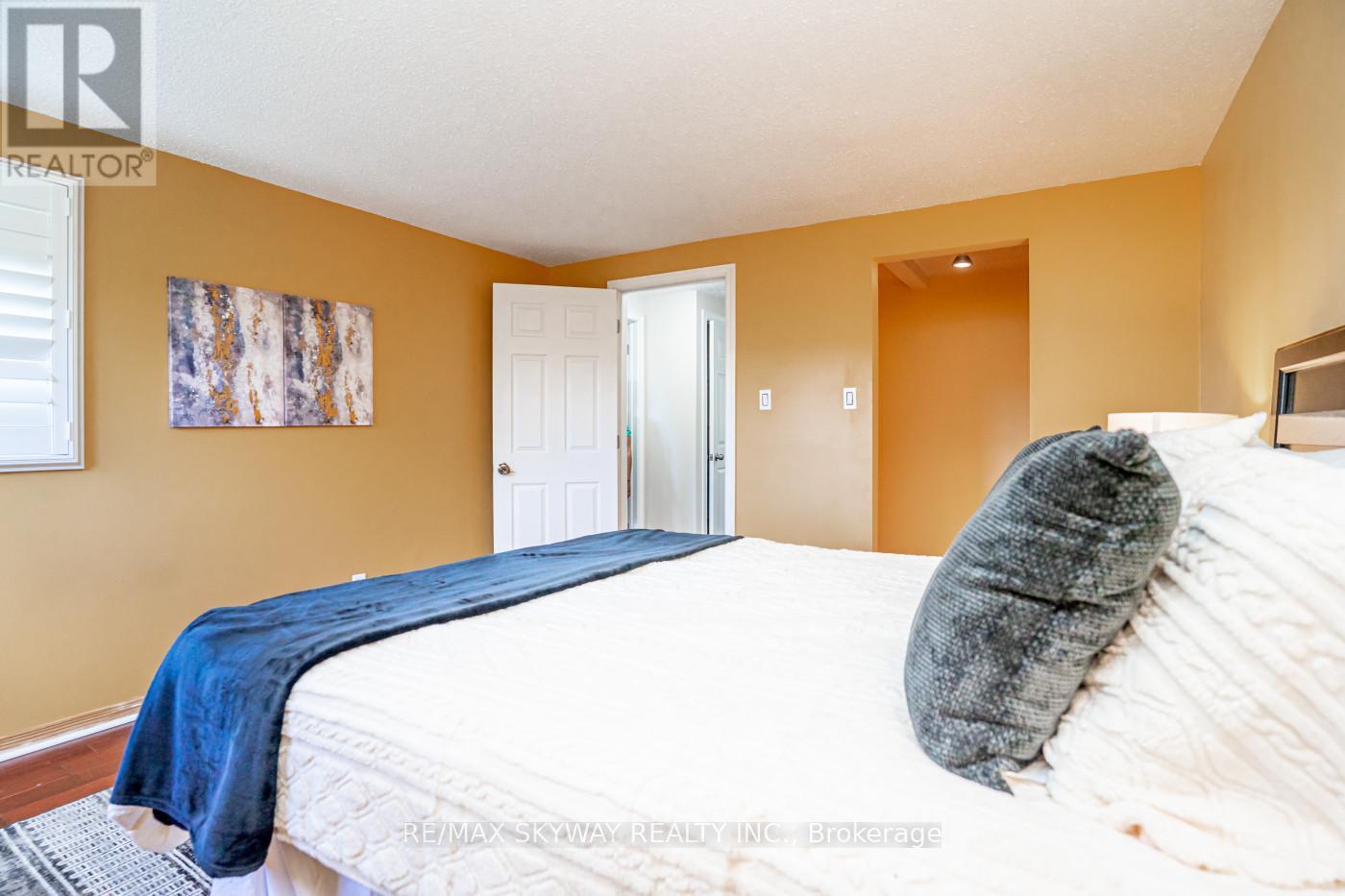 15 Cresswell Drive, Brampton, Ontario  L6Y 2T5 - Photo 15 - W13453230