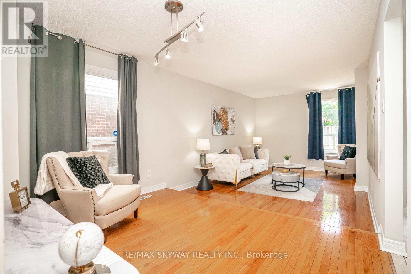 15 Cresswell Drive, Brampton, Ontario  L6Y 2T5 - Photo 6 - W13453230