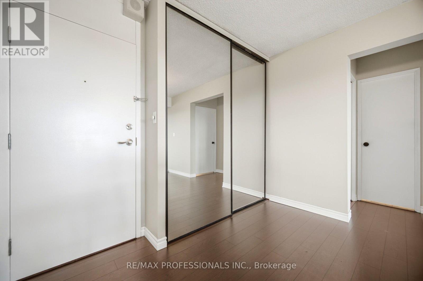 1907 - 250 Scarlett Road, Toronto, Ontario  M6N 4X5 - Photo 10 - W13453316