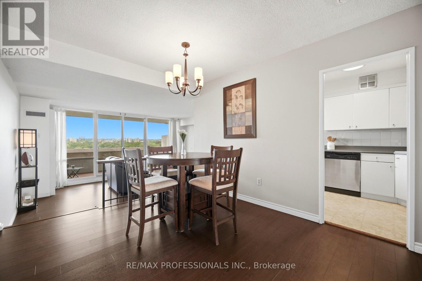 1907 - 250 Scarlett Road, Toronto, Ontario  M6N 4X5 - Photo 11 - W13453316
