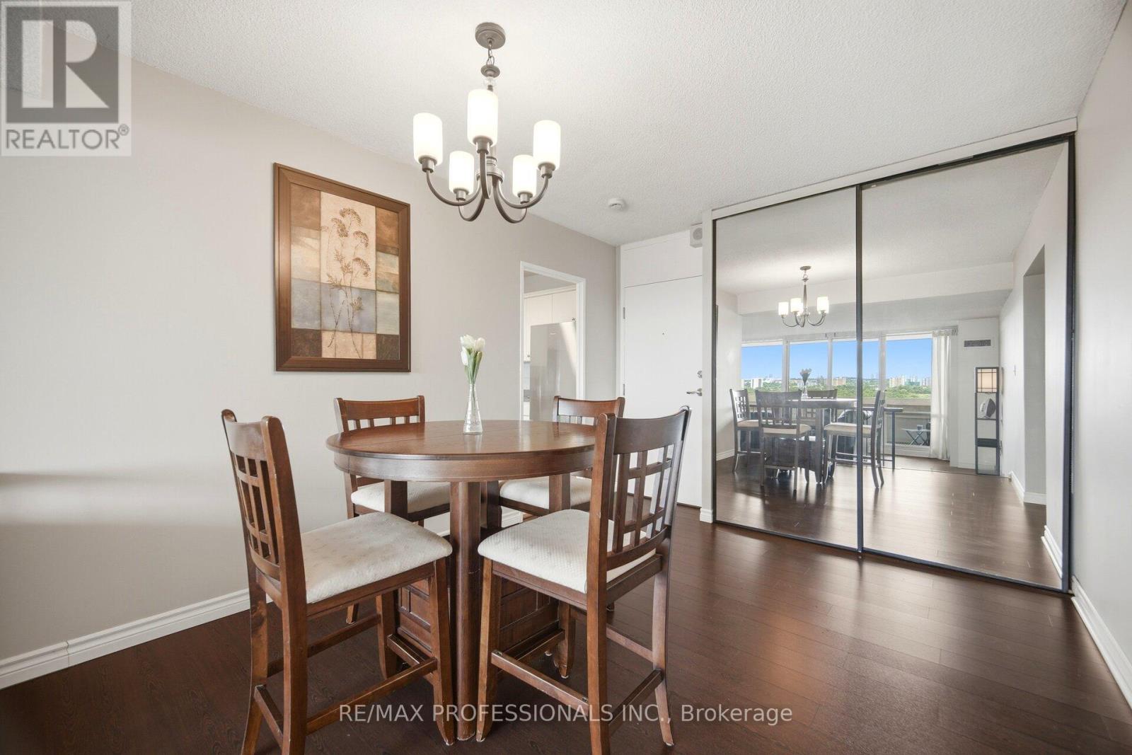 1907 - 250 Scarlett Road, Toronto, Ontario  M6N 4X5 - Photo 12 - W13453316