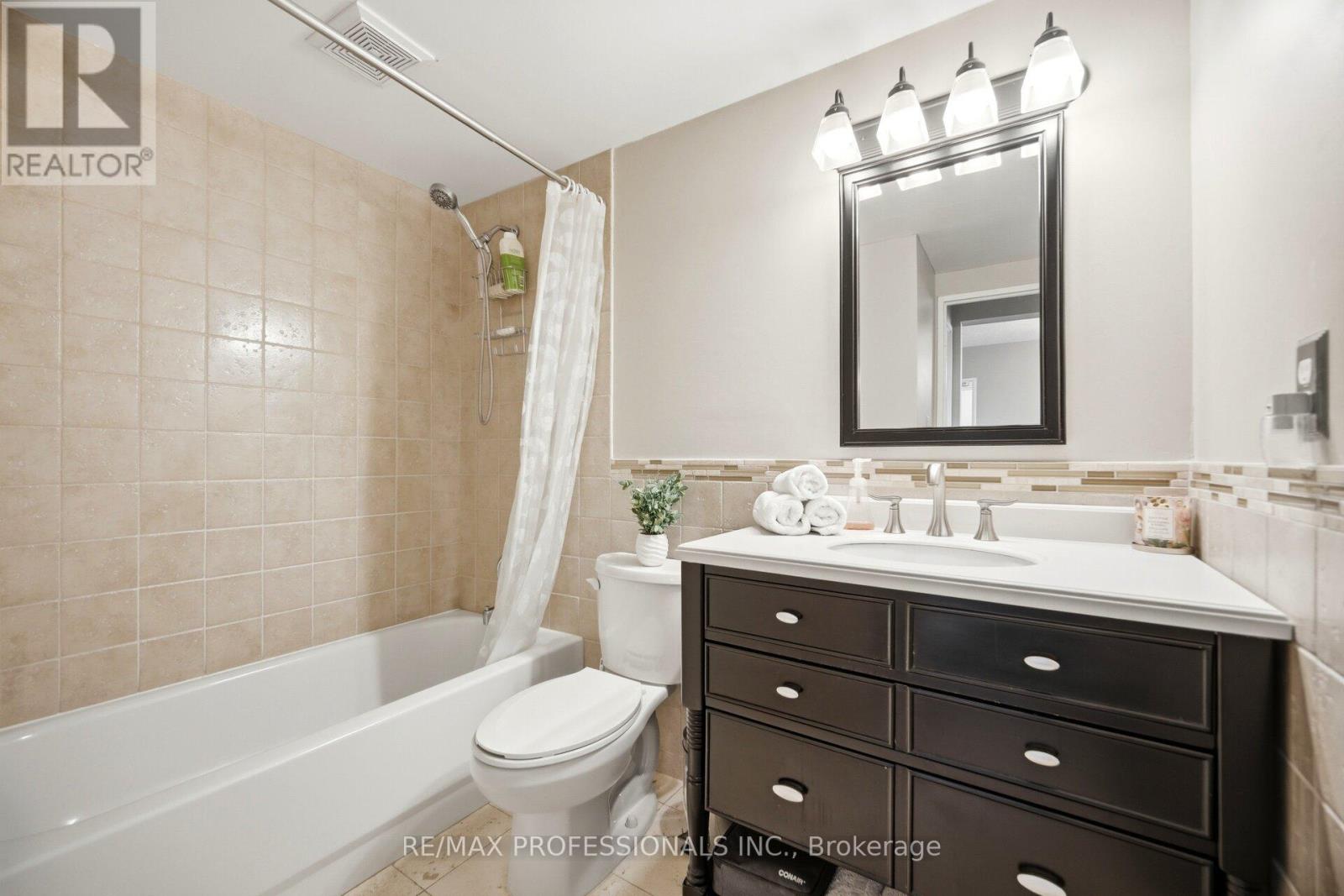 1907 - 250 Scarlett Road, Toronto, Ontario  M6N 4X5 - Photo 27 - W13453316