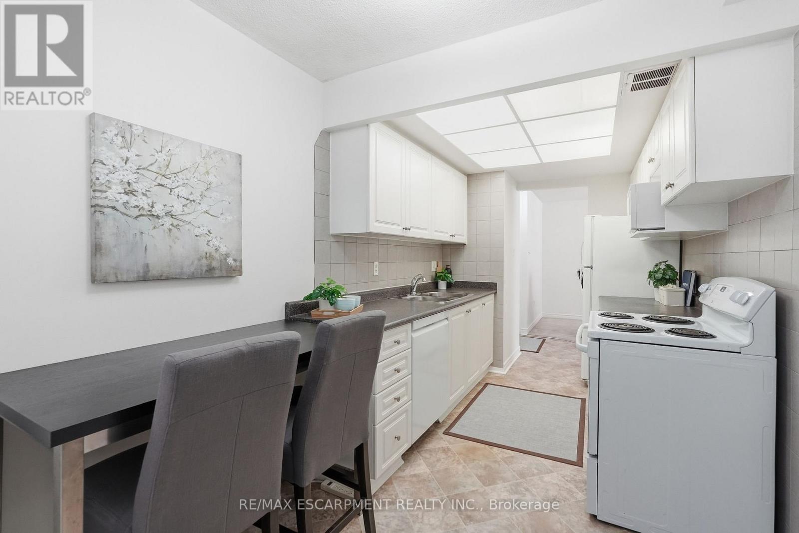 206 - 3100 Kirwin Avenue, Mississauga, Ontario L5A 3S6 - Photo 15 - W13453318