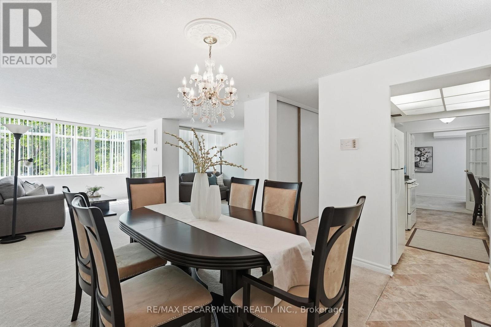 206 - 3100 Kirwin Avenue, Mississauga, Ontario L5A 3S6 - Photo 4 - W13453318