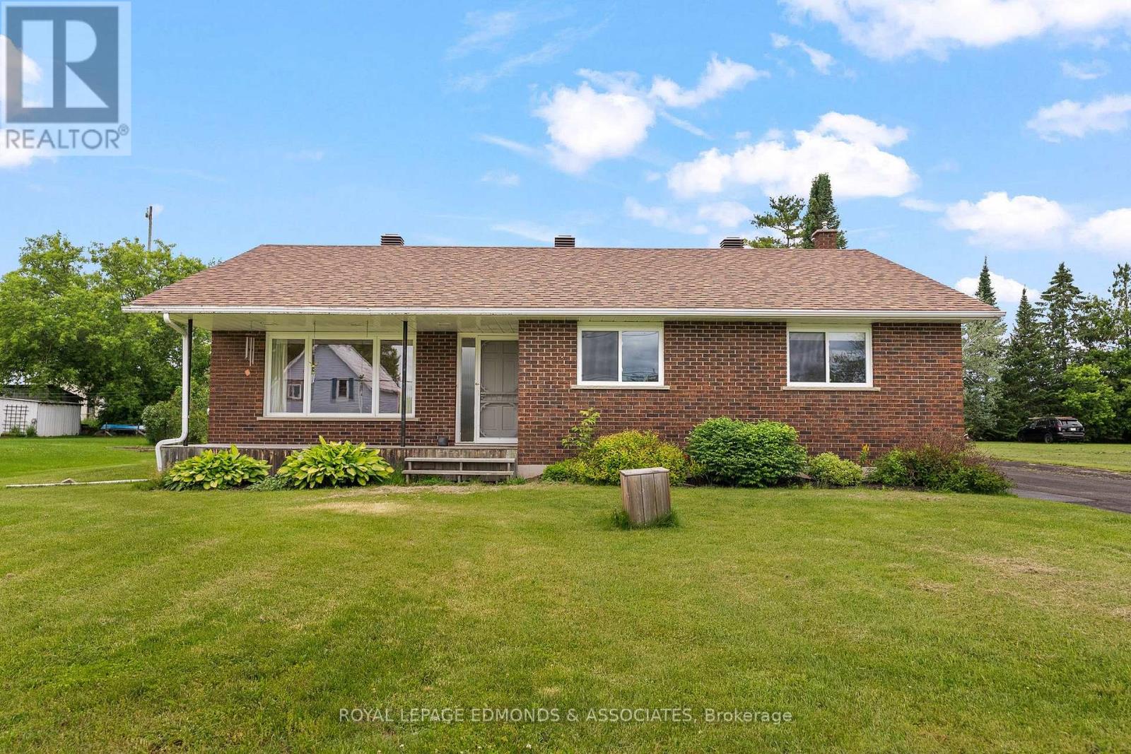 13 Lacroix Bay Road, Whitewater Region, Ontario  K0J 2L0 - Photo 3 - X13453362