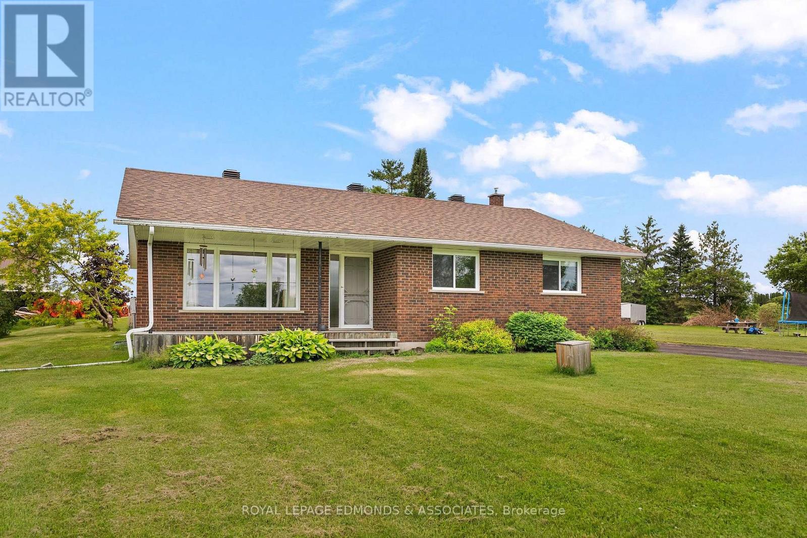 13 Lacroix Bay Road, Whitewater Region, Ontario  K0J 2L0 - Photo 4 - X13453362