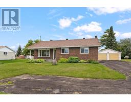 13 LACROIX BAY ROAD, Whitewater Region, Ontario