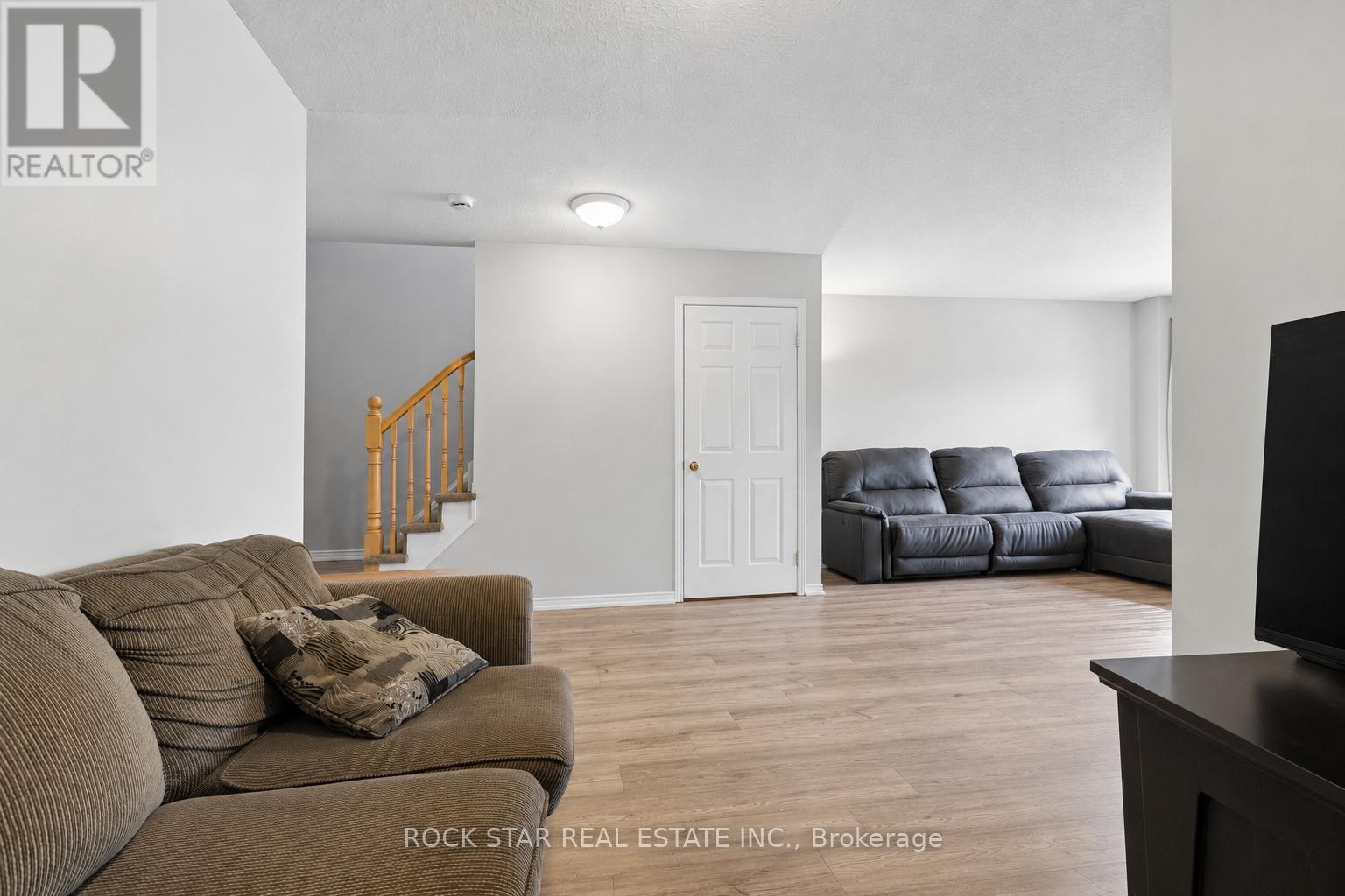 72 Chesterton Lane, Guelph, Ontario  N1E 7A6 - Photo 6 - X13453194