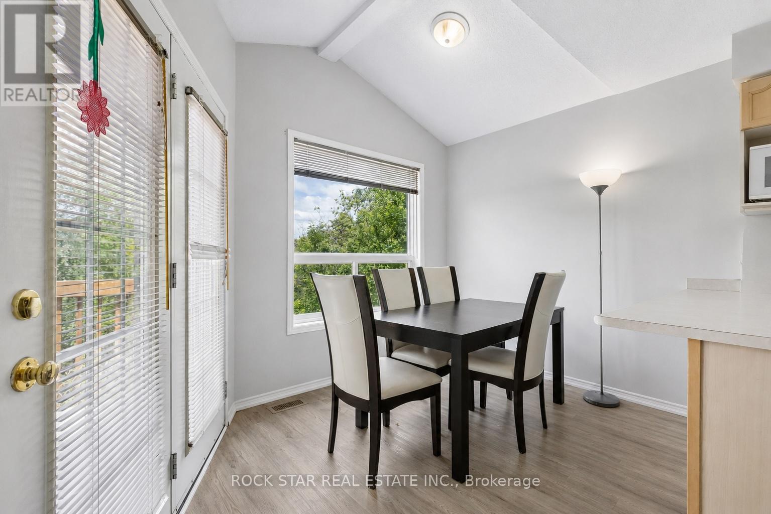 72 Chesterton Lane, Guelph, Ontario  N1E 7A6 - Photo 7 - X13453194