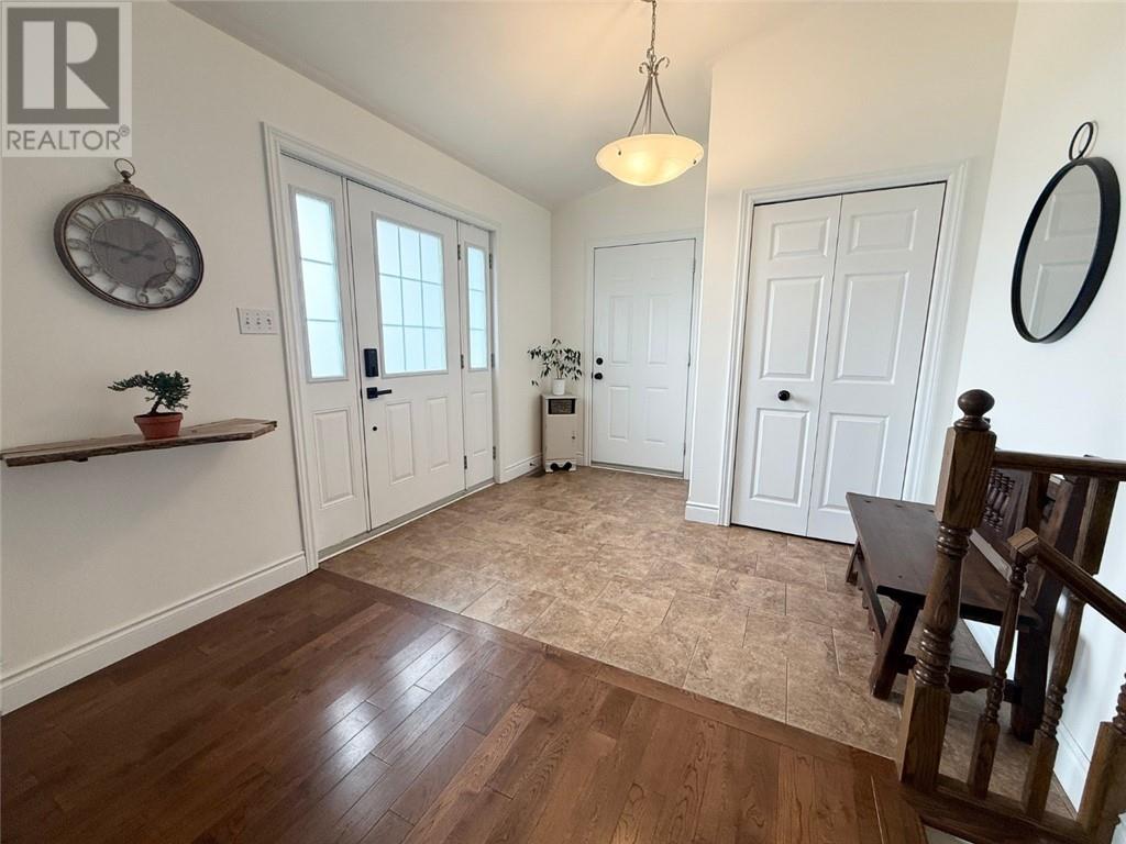 49 Equinox, Sudbury, Ontario  P3B 0B6 - Photo 3 - 2128498