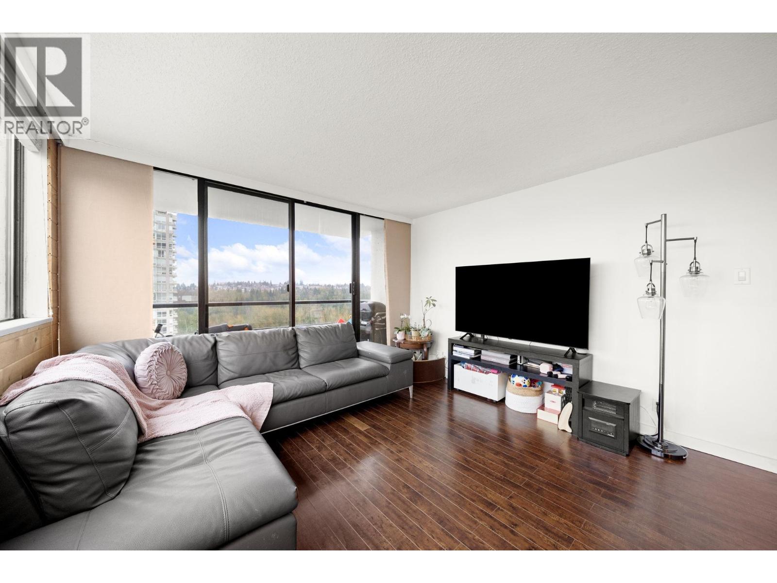 1306 9521 Cardston Court, Burnaby, British Columbia  V3N 4R8 - Photo 10 - R3136665