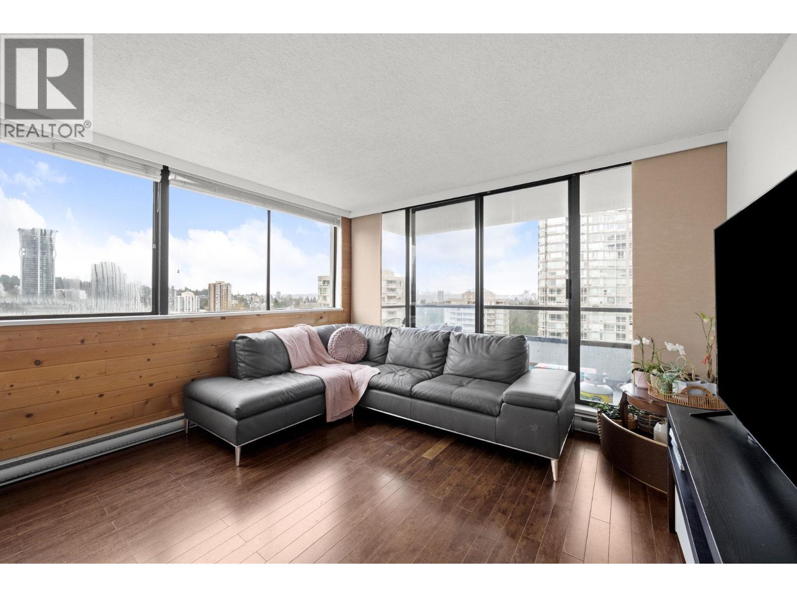 1306 9521 Cardston Court, Burnaby, British Columbia  V3N 4R8 - Photo 11 - R3136665