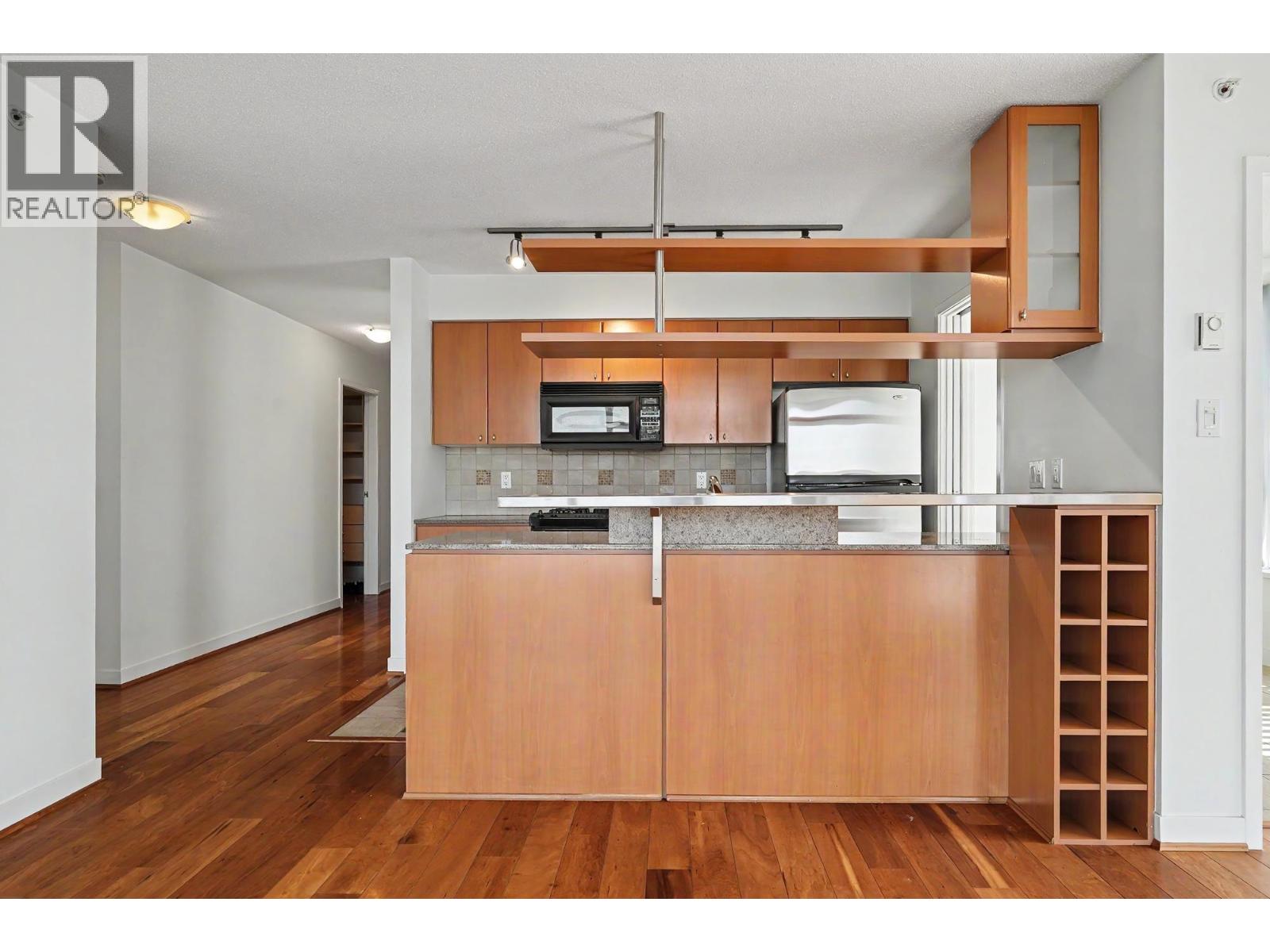 2302 1438 Richards Street, Vancouver, British Columbia  V6Z 3B8 - Photo 10 - R3136675