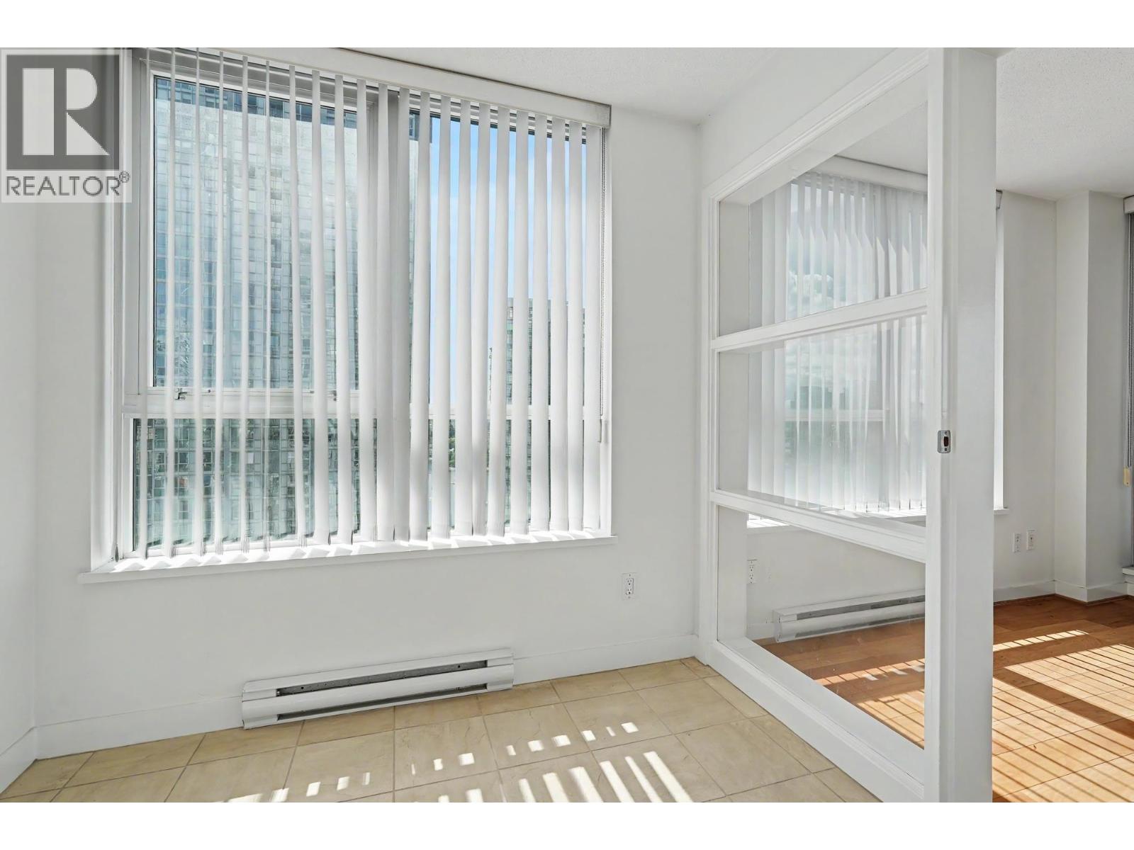 2302 1438 Richards Street, Vancouver, British Columbia  V6Z 3B8 - Photo 12 - R3136675