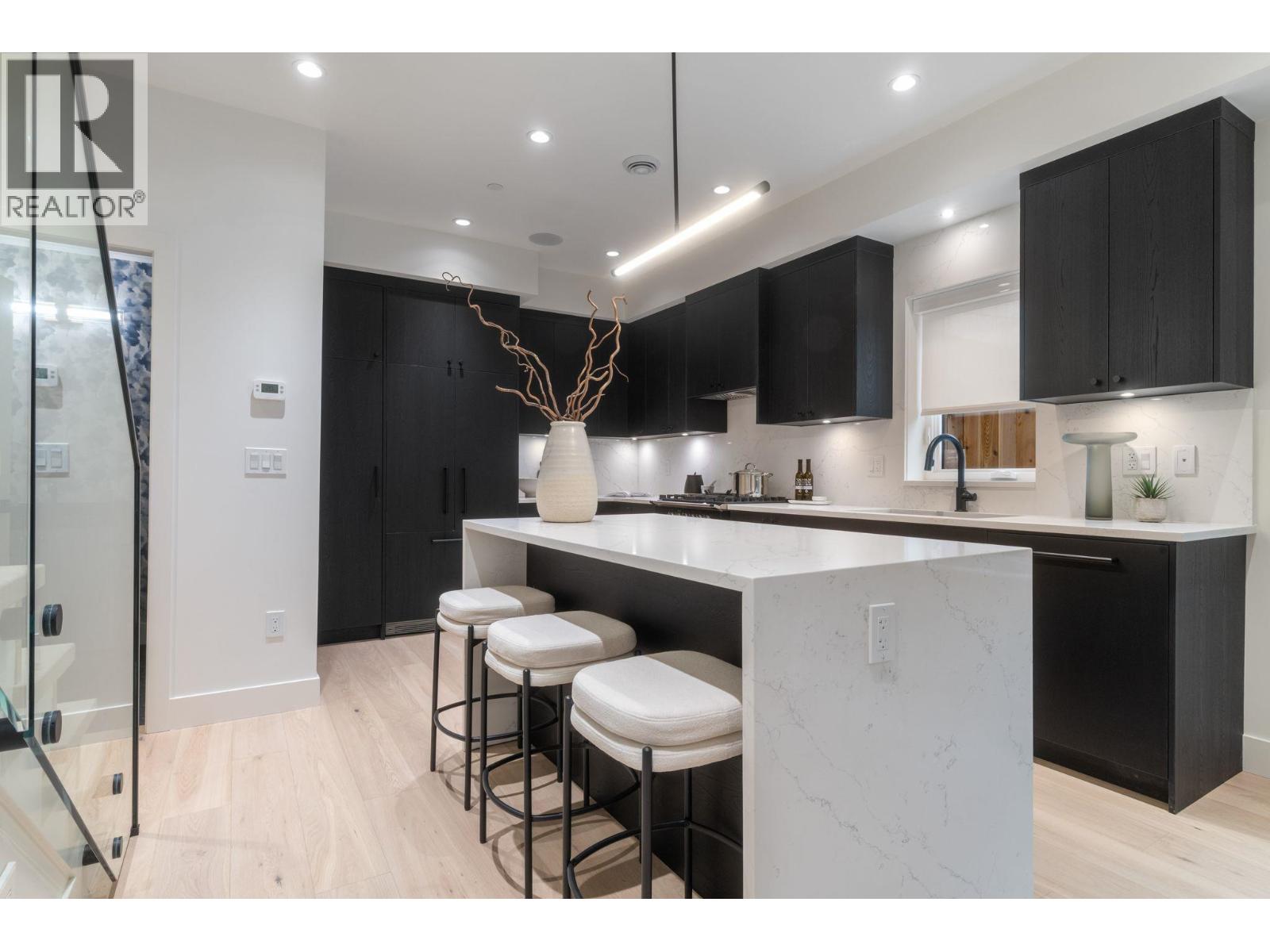 2 2539 Grant Street, Vancouver, British Columbia  V5K 3G6 - Photo 13 - R3136678