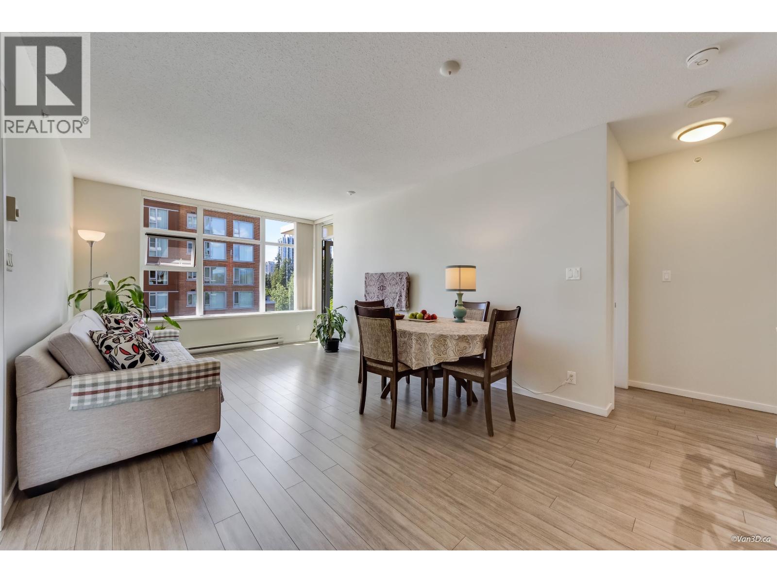 505 3102 Windsor Gate, Coquitlam, British Columbia  V3B 0J3 - Photo 10 - R3136664