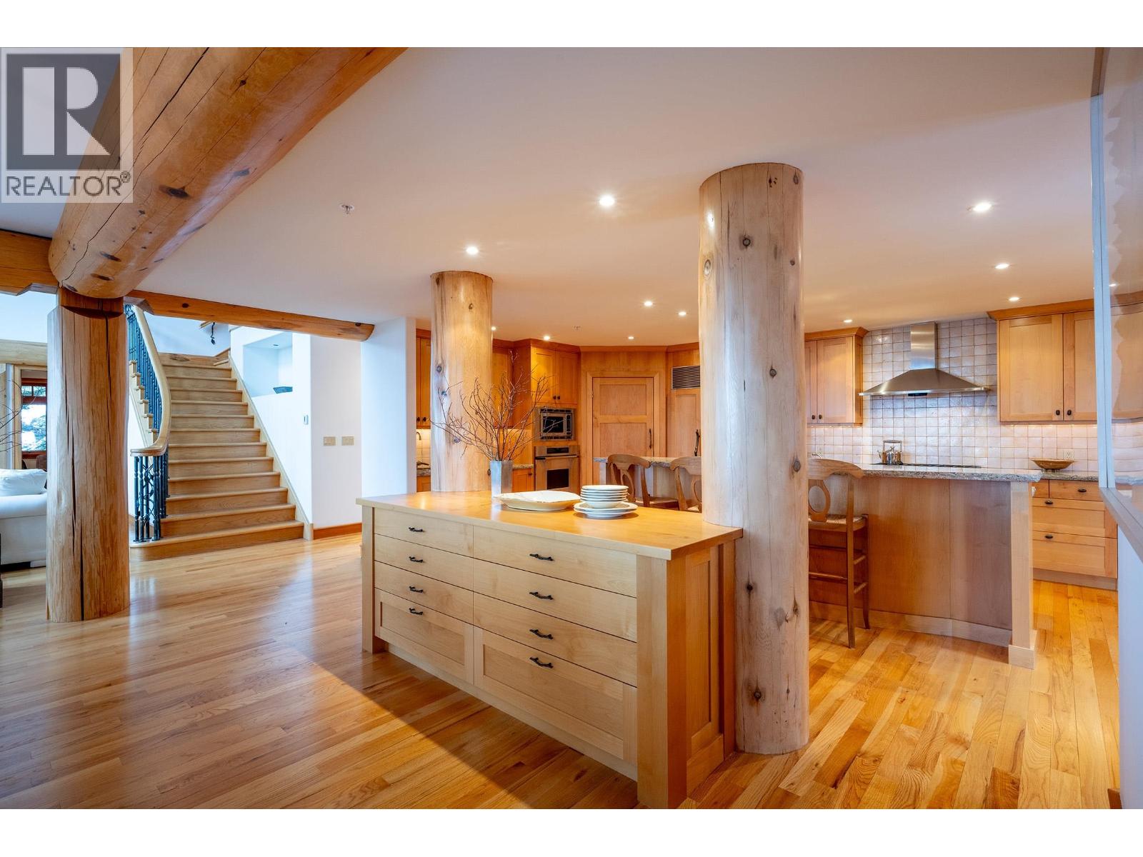 3826 Sunridge Drive, Whistler, British Columbia  V8E 0W1 - Photo 8 - R3136662