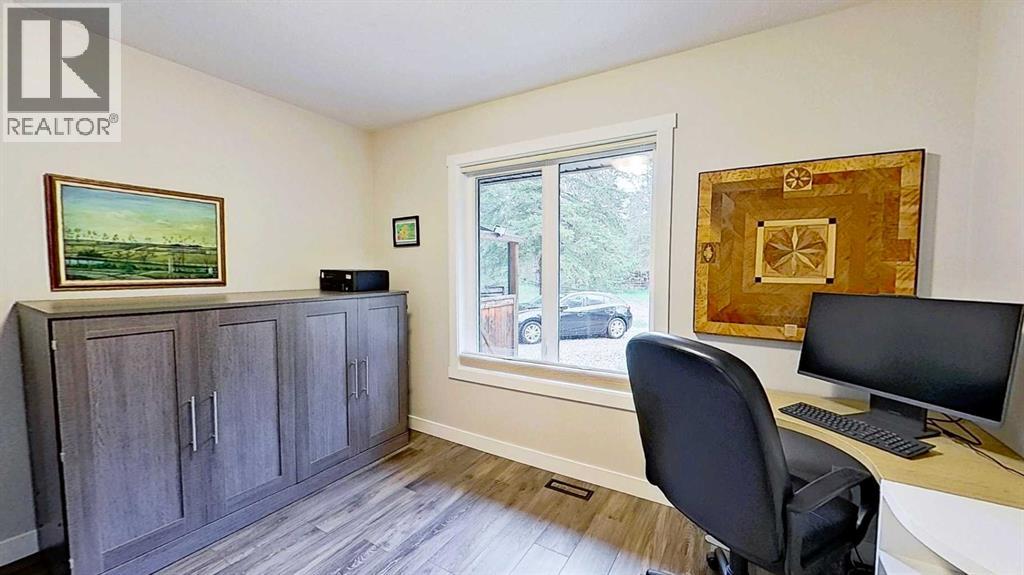 15 Echlin Court, Bragg Creek, Alberta  T0L 0K0 - Photo 12 - A2317140