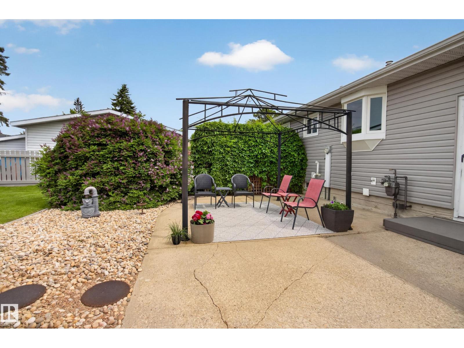 21 Milburn Cr, Sherwood Park, Alberta  T8A 0T9 - Photo 5 - E4493981