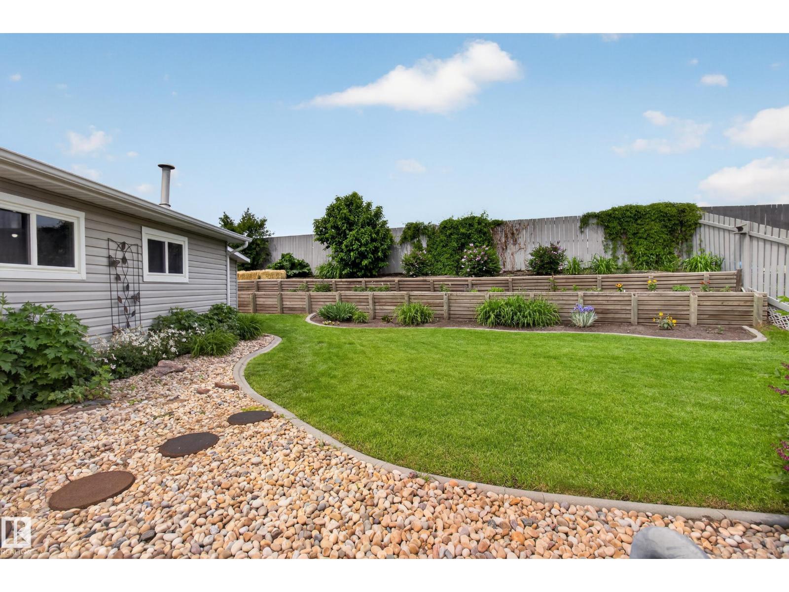 21 Milburn Cr, Sherwood Park, Alberta  T8A 0T9 - Photo 6 - E4493981