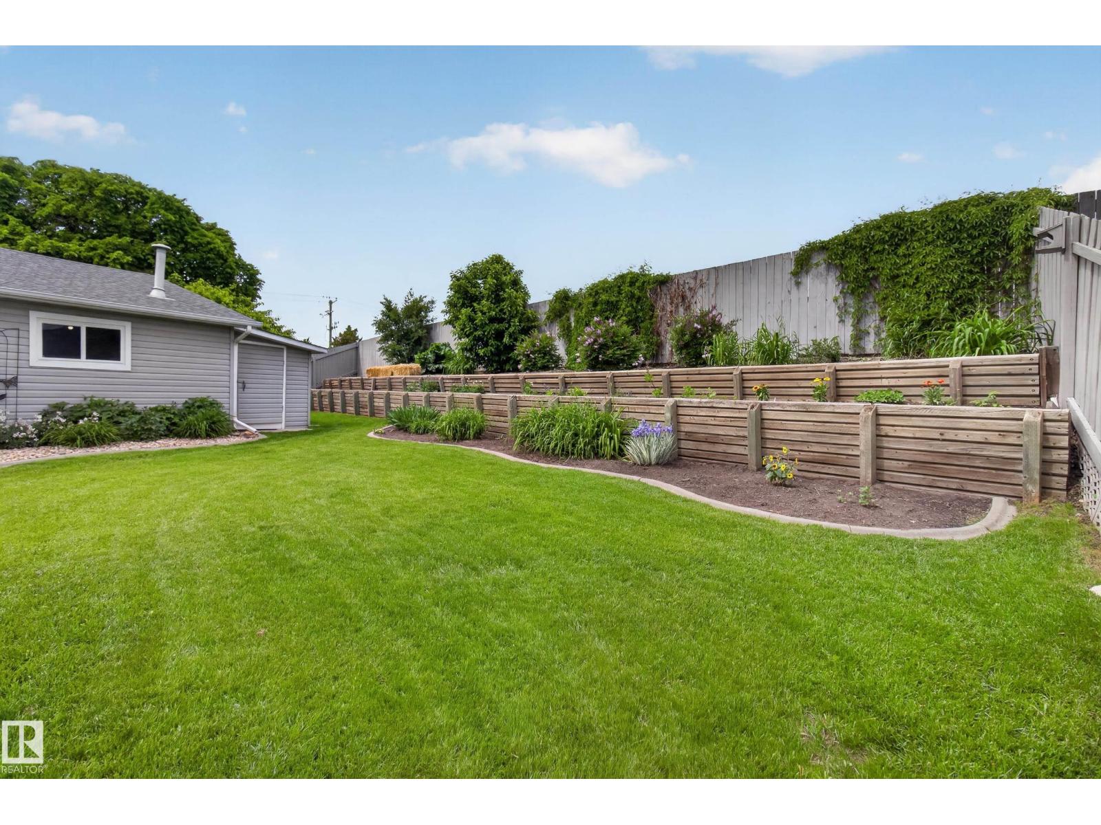 21 Milburn Cr, Sherwood Park, Alberta  T8A 0T9 - Photo 7 - E4493981