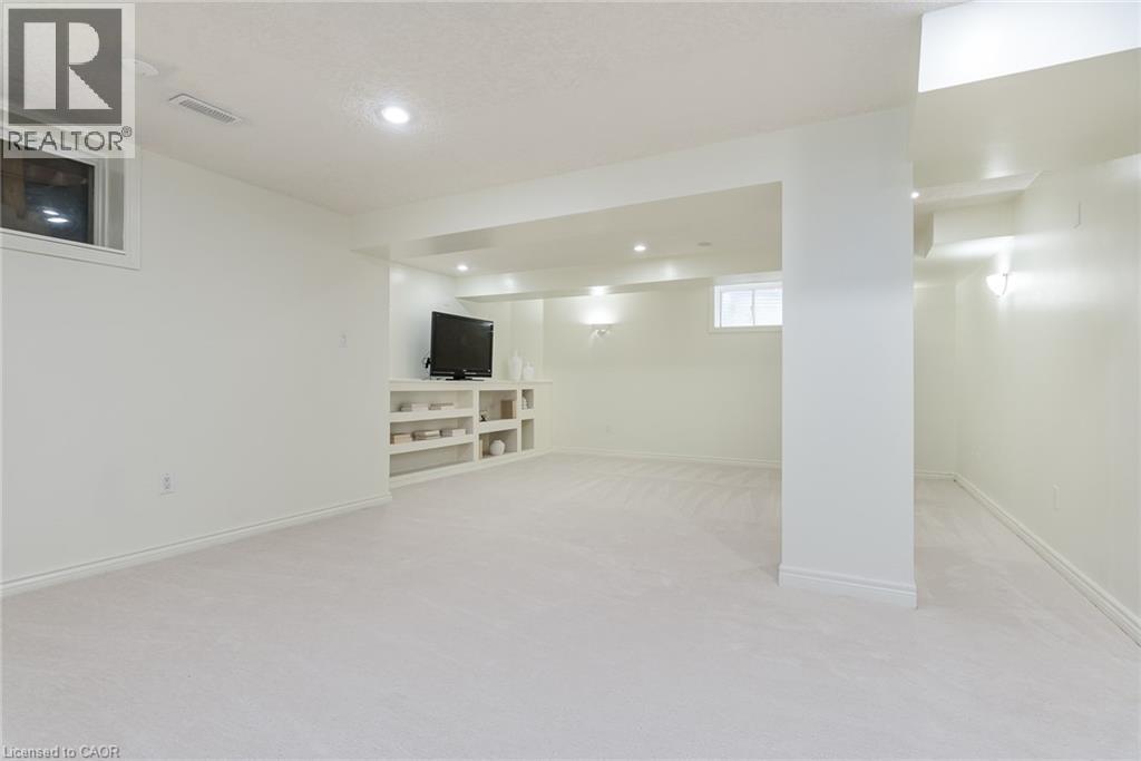 723 Brookmill Place, Waterloo, Ontario  N2V 2P1 - Photo 35 - 40840265