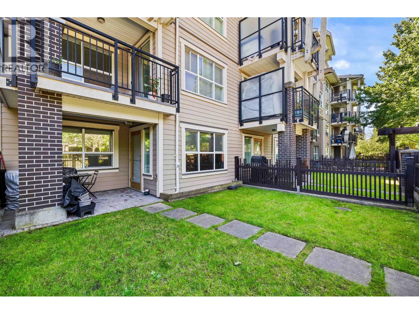 116 5775 IRMIN STREET, burnaby, British Columbia