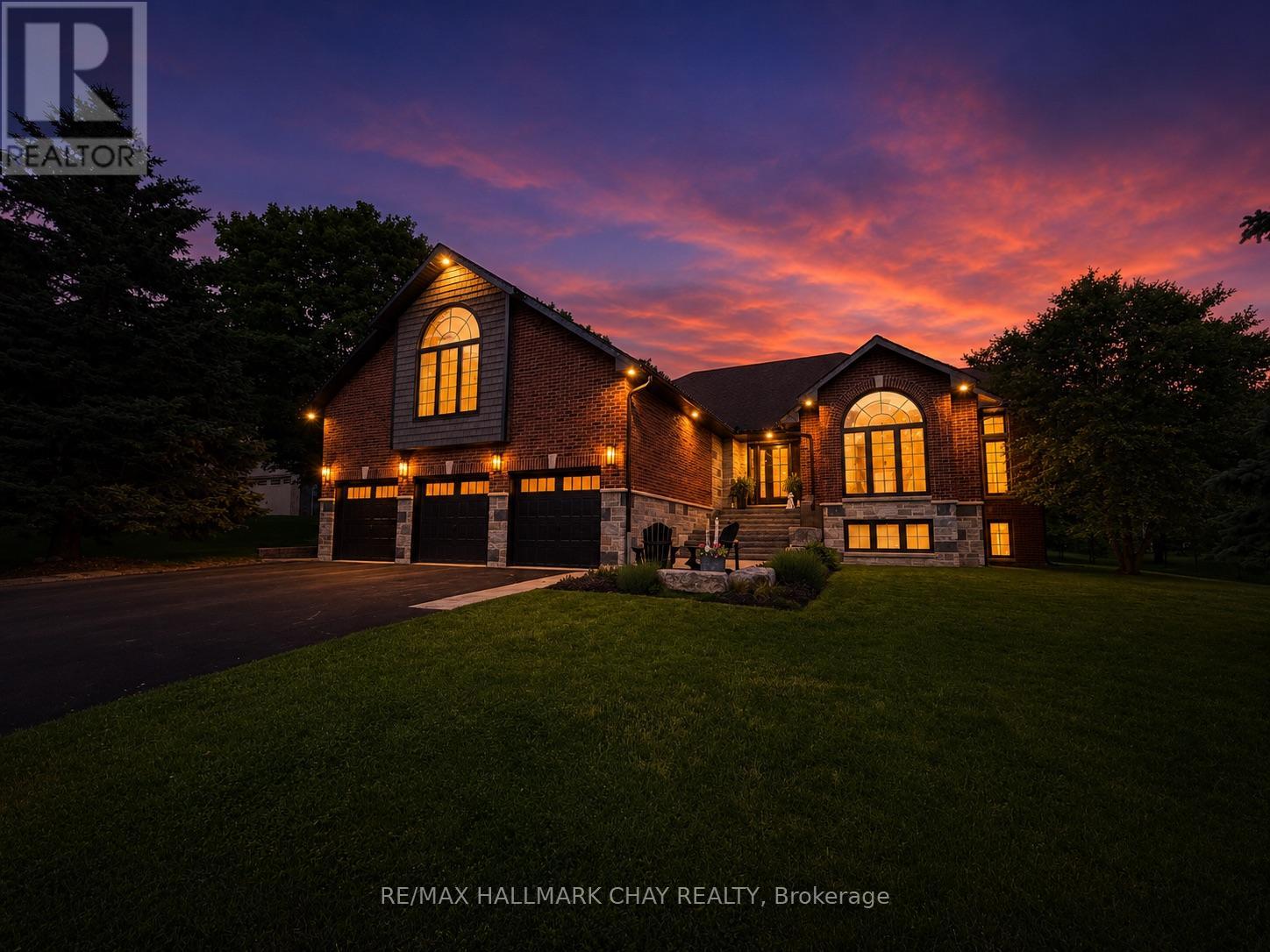 32 FOREST HILL DRIVE, Springwater, Ontario