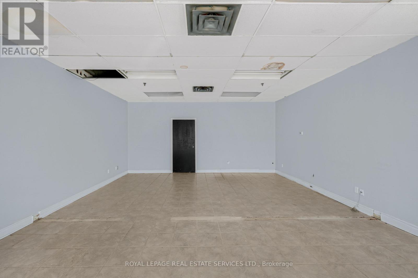 1109 Derry Road E, Mississauga, Ontario L5T 1P3 - Photo 6 - W12951108