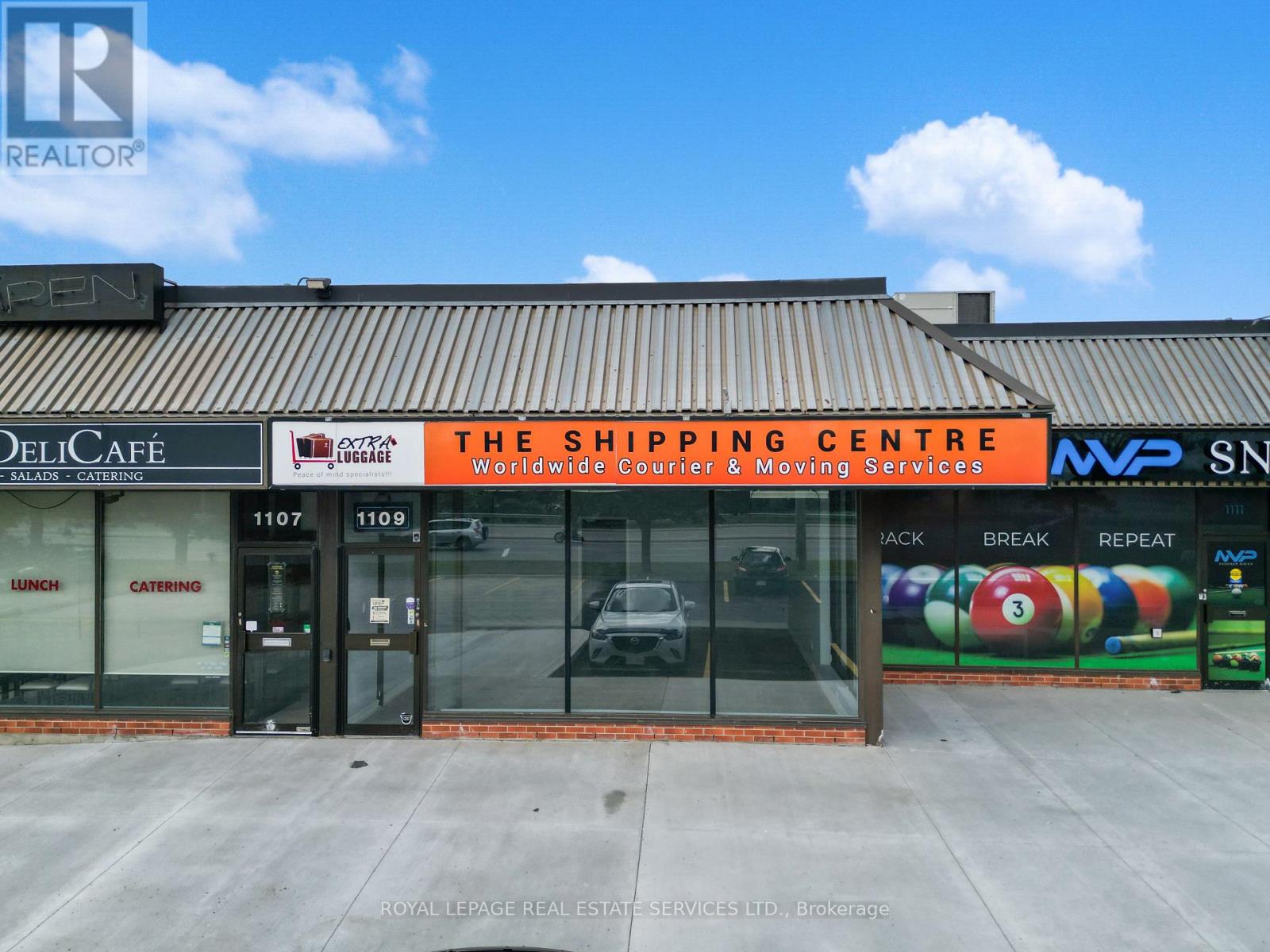 1109 Derry Road E, Mississauga, Ontario L5T 1P3 - Photo 3 - W12951108