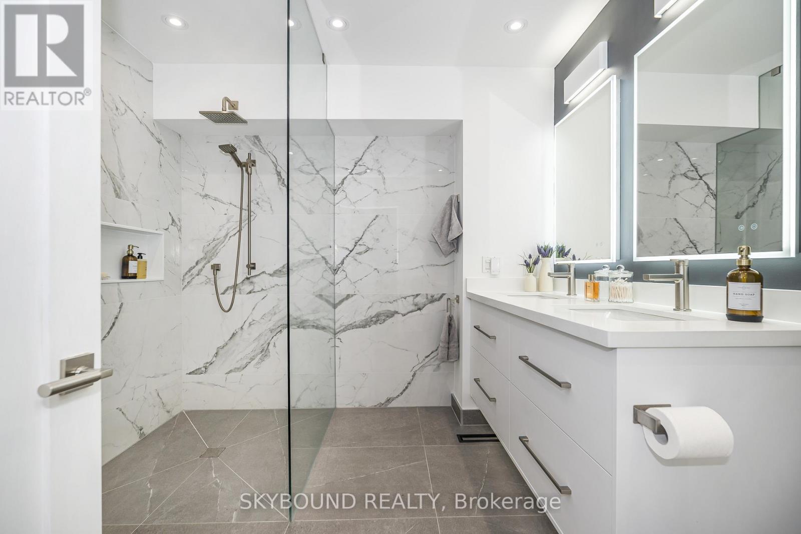 49 Victor Avenue, Toronto, Ontario  M4K 1A7 - Photo 26 - E13453346