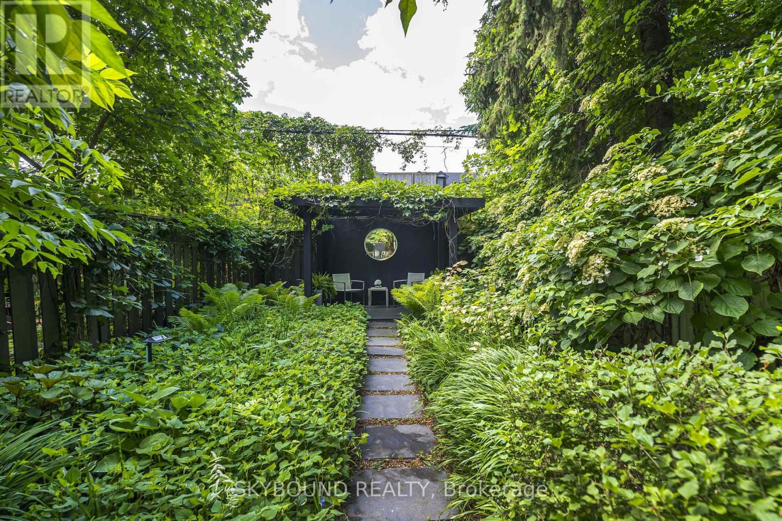 49 Victor Avenue, Toronto, Ontario  M4K 1A7 - Photo 44 - E13453346