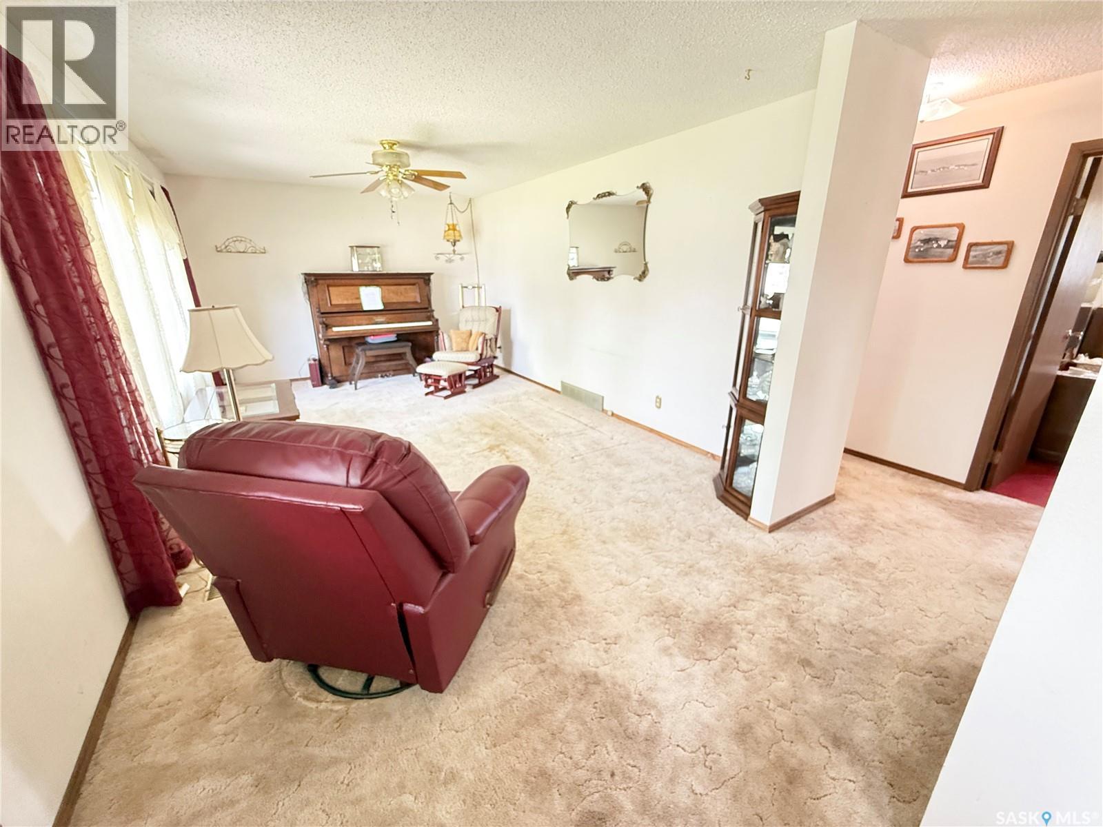 722 Washington Drive, Weyburn, Saskatchewan S4H 3C8 - Photo 14 - SK039660