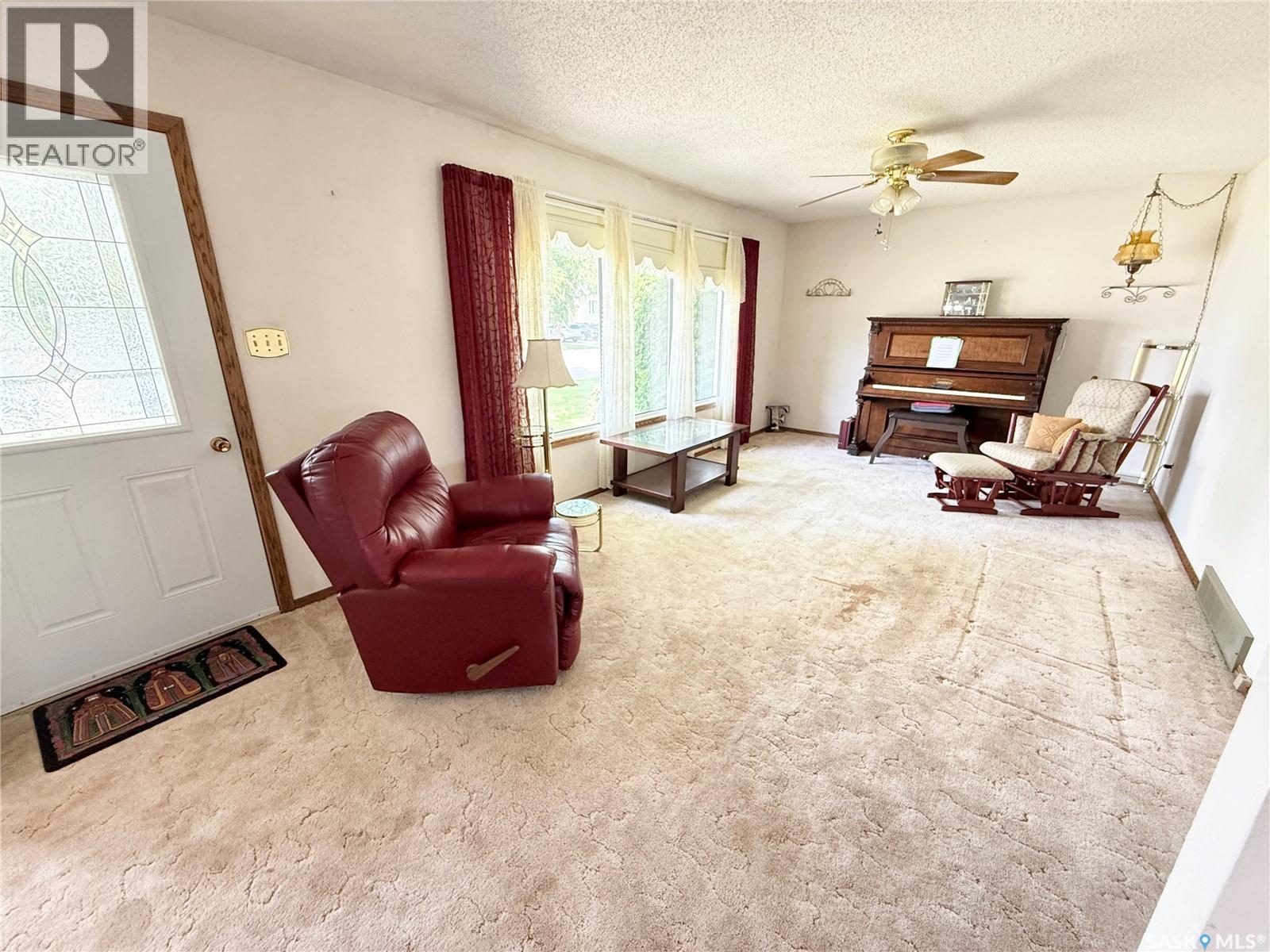 722 Washington Drive, Weyburn, Saskatchewan S4H 3C8 - Photo 15 - SK039660