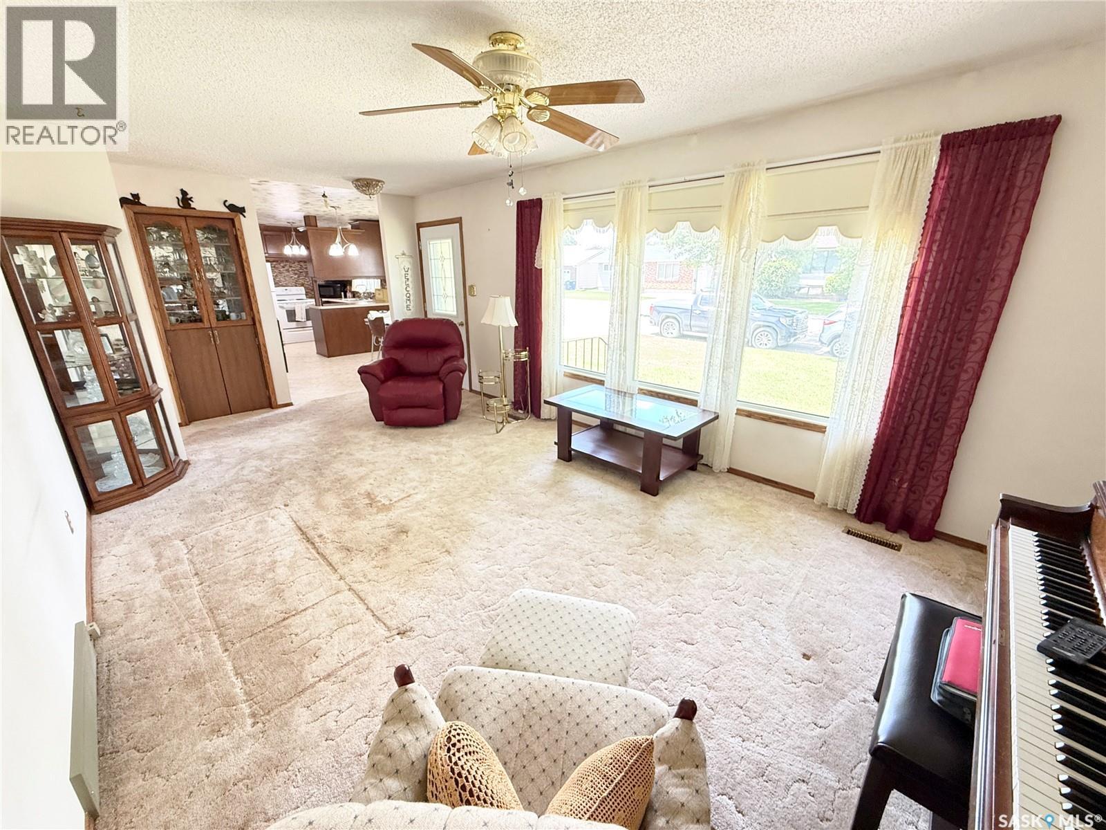 722 Washington Drive, Weyburn, Saskatchewan S4H 3C8 - Photo 16 - SK039660