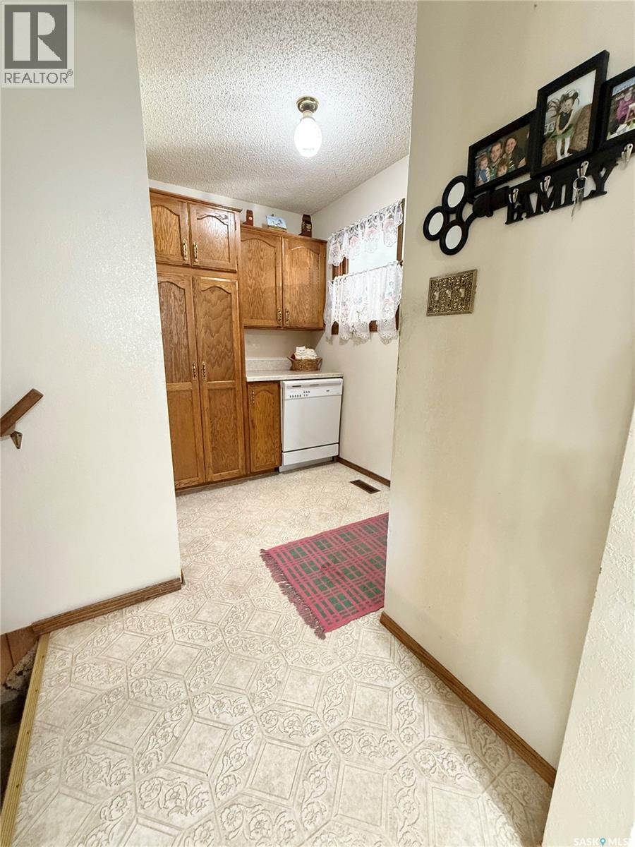 722 Washington Drive, Weyburn, Saskatchewan S4H 3C8 - Photo 21 - SK039660