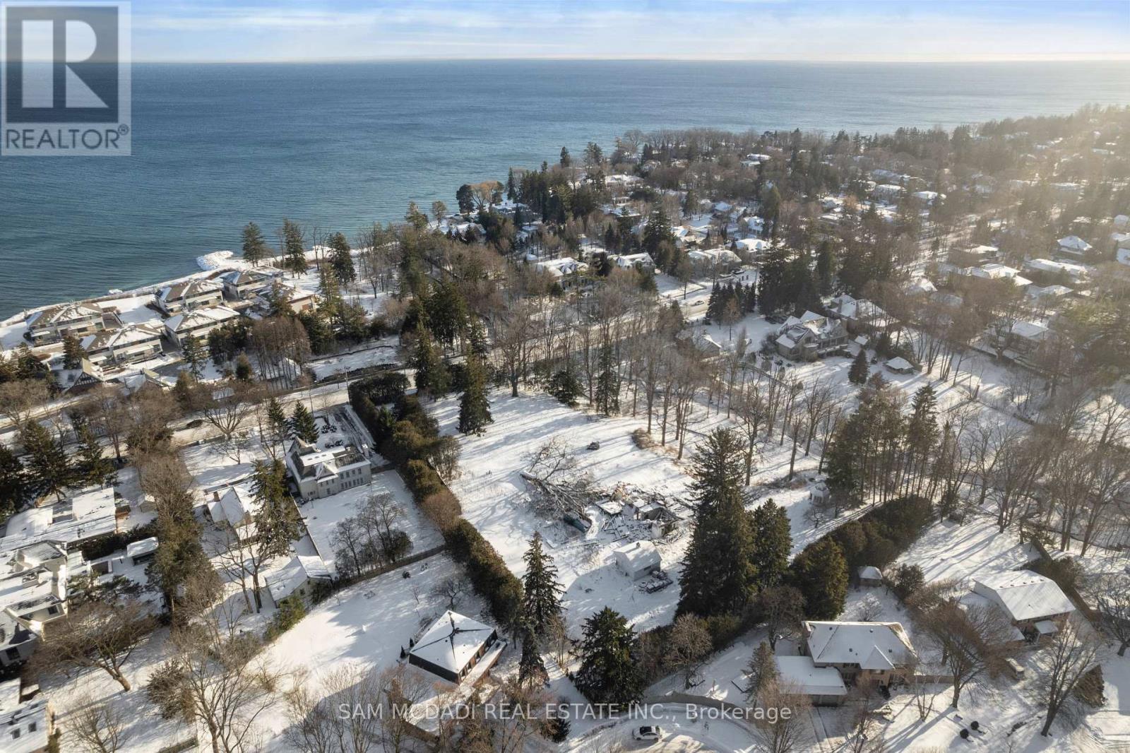 1475 Lakeshore Road E, Oakville, Ontario  L6J 1L9 - Photo 4 - W13453338