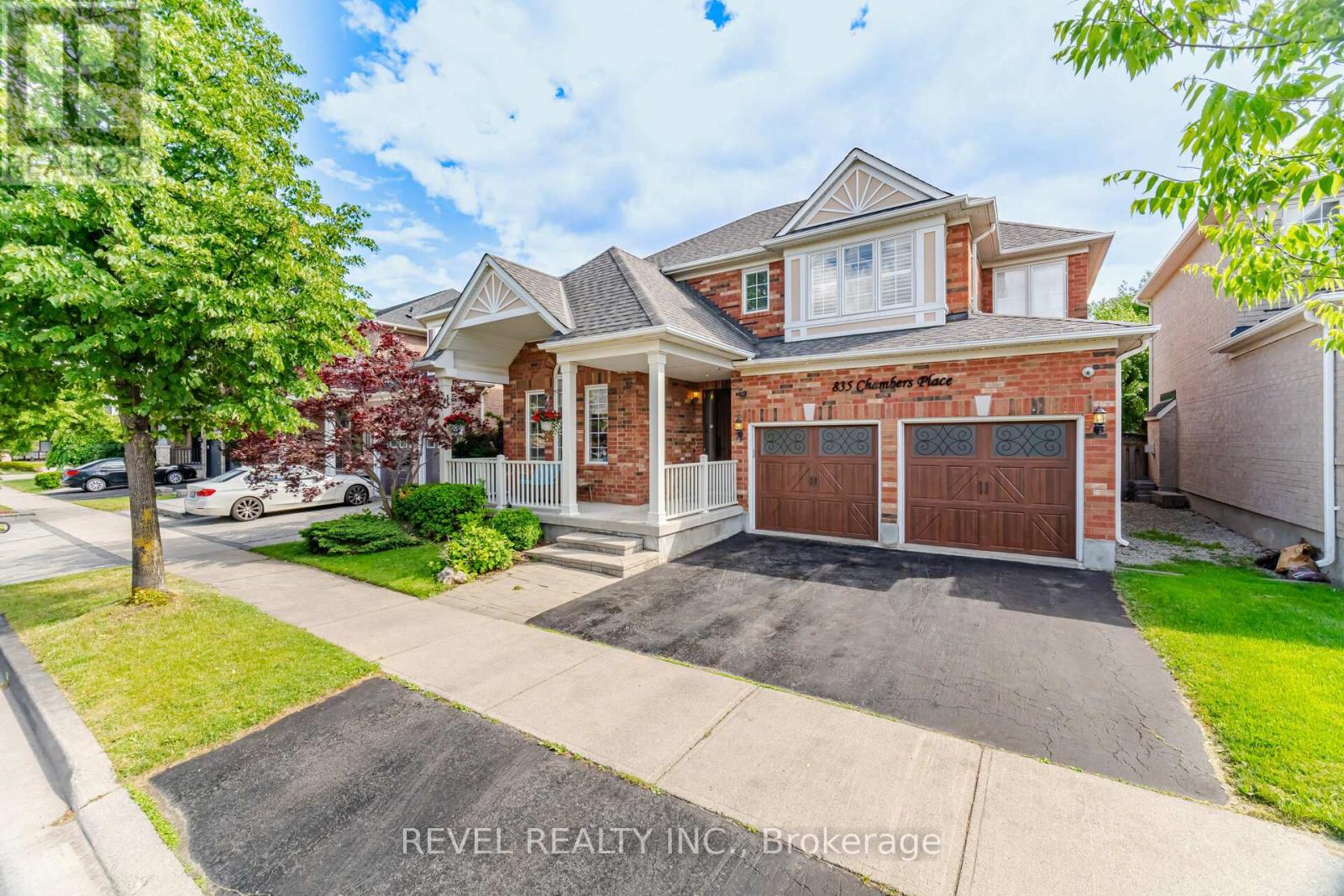 835 Chambers Place, Milton, Ontario  L9T 6A5 - Photo 2 - W13453352