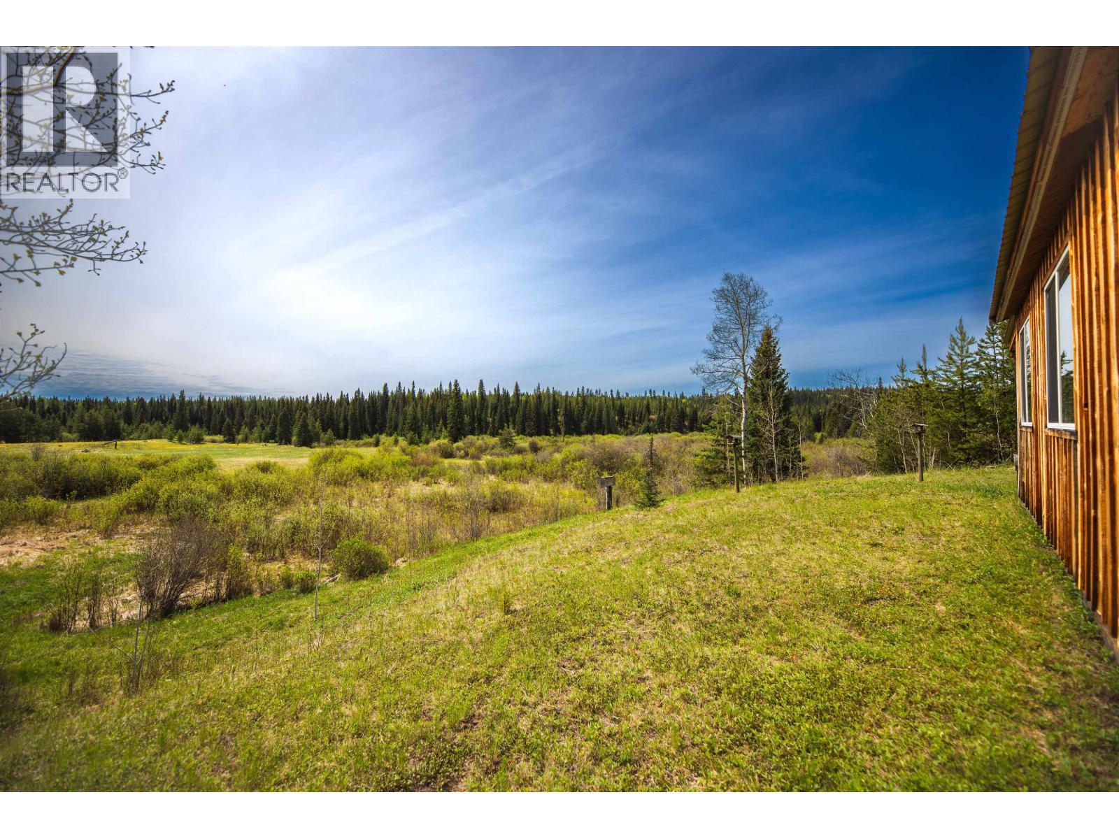 6824 Judson Road, Bridge Lake, British Columbia  V0K 1X3 - Photo 5 - R3132309