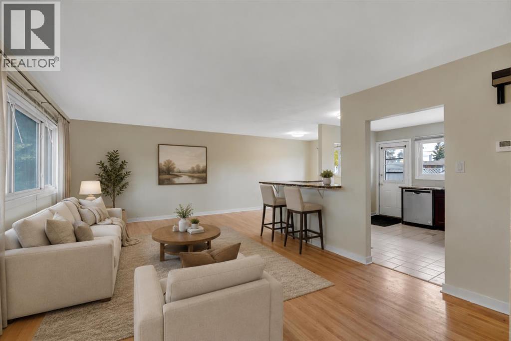 8432 Elbow Drive Sw, Calgary, Alberta  T2V 1K8 - Photo 4 - A2313084