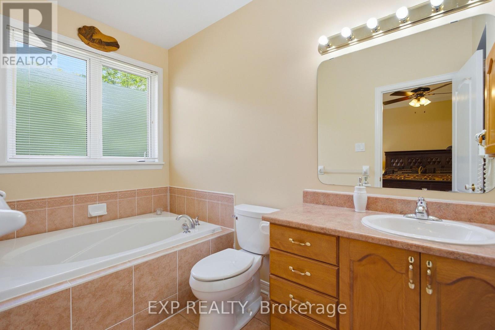 3694 Twin Falls Place, Ottawa, Ontario  K1V 1W6 - Photo 17 - X13453410
