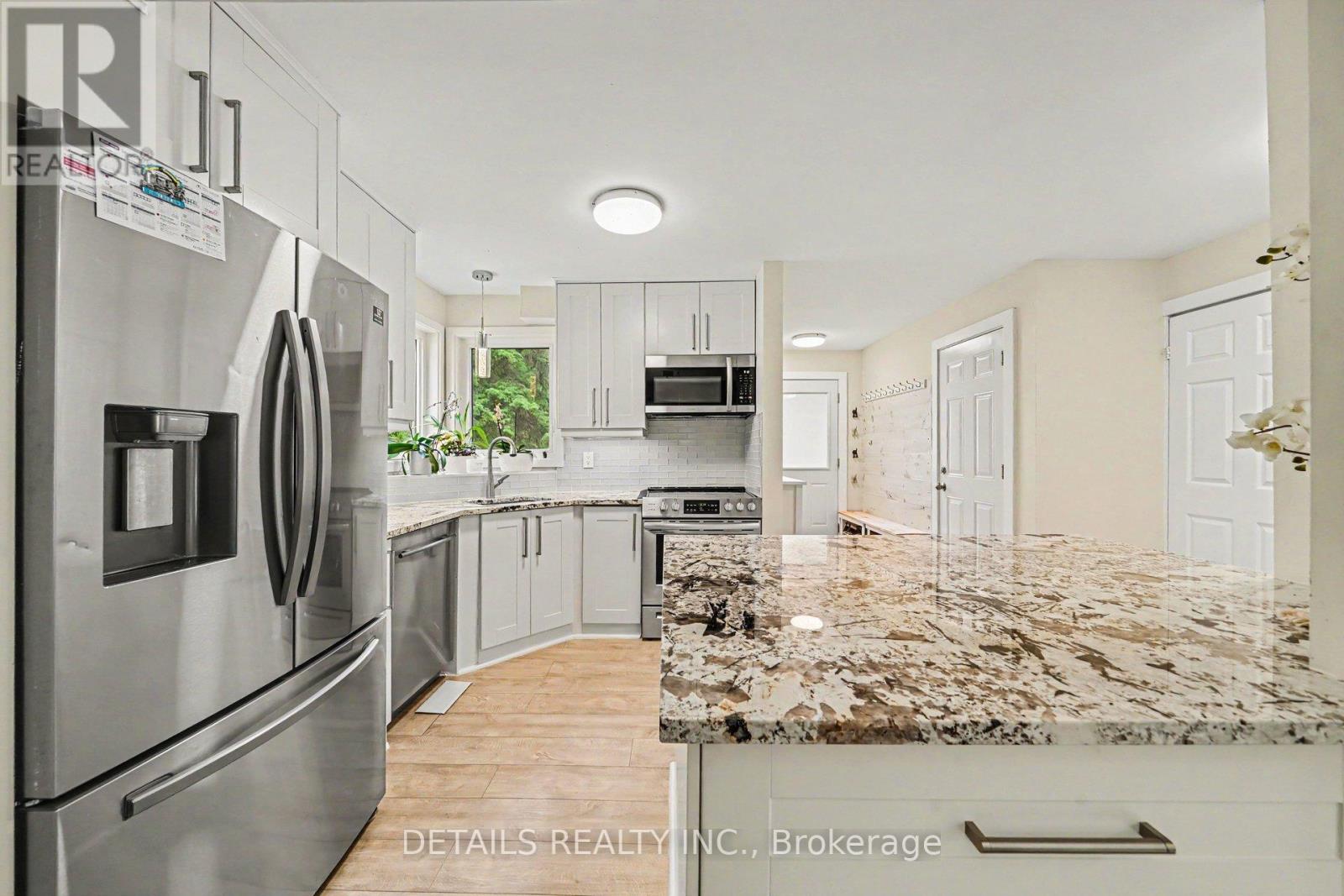 13 Willowview Way, Ottawa, Ontario  K2J 2P7 - Photo 3 - X13453452