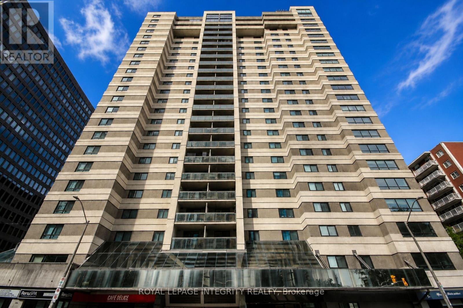 1702 - 199 Kent Street, Ottawa, Ontario K2P 2K8 - Photo 2 - X13453478